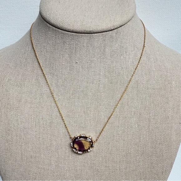 Elegant Gold and Purple Pendant Necklace - Picture 3 of 8